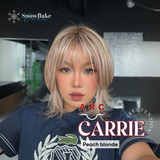 [PRE-ORDER] JBEXTENSION 11 Inches Short Hair Peach Blonde Pre-Cut Arc Snowflake Lace Frontlace Glueless Wig with Bangs CARRIE PEACH BLONDE【BENDY EAR TABS】
